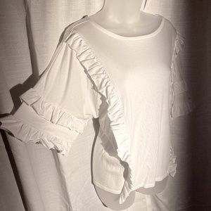 Rachel Parcell White Knit Blouse w/Ruffles